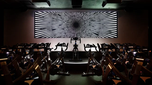 Equinox_ClubPage_Spaces_DT_Bond_3200x2133_____5